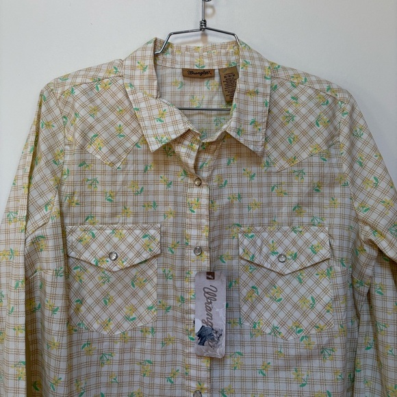 NWT Wrangler Retro Floral Pearl Snap Western Shirt Size Medium - Picture 5 of 12
